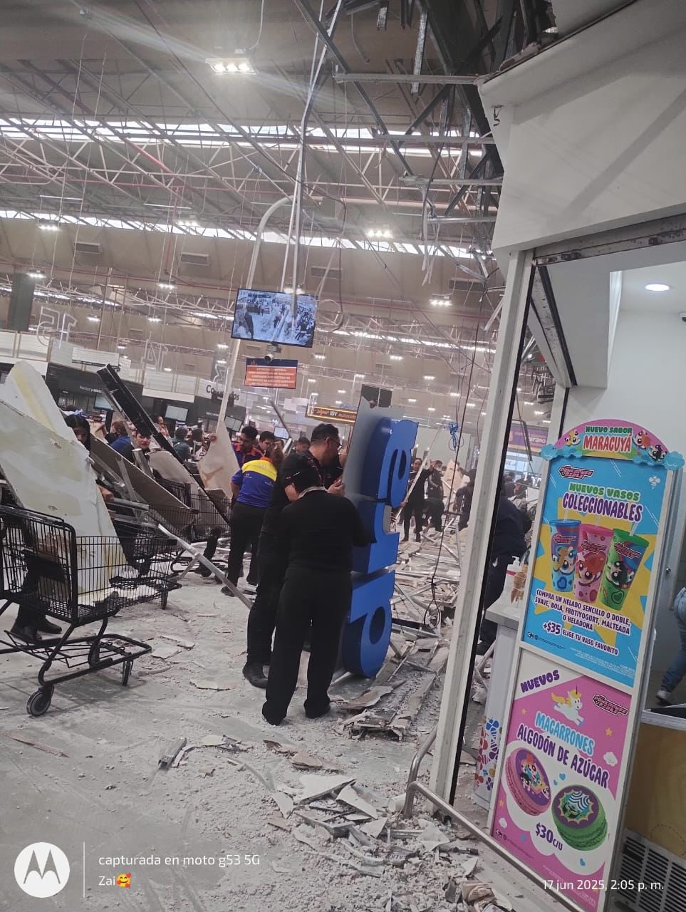 e desploma plafón en tienda Chedraui de Avenida Universidad y San Lorenzo en la alcaldía Benito Juárez.