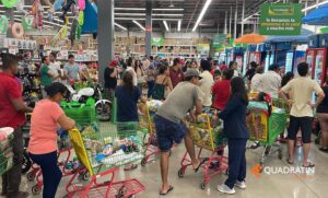 La tormenta tropical Erick se acerca a las costas mexicanas. Prevén que sea huracán categoría 2. Pobladores de Guerrero se preparan con compras masivas.