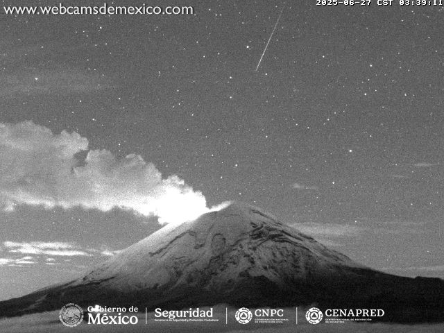 Popocatépetl mantiene actividad moderada; 51 exhalaciones y tremor constante