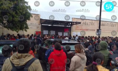 Manifestación en la Secundaria Técnica No. 80 bloquea acceso a docentes