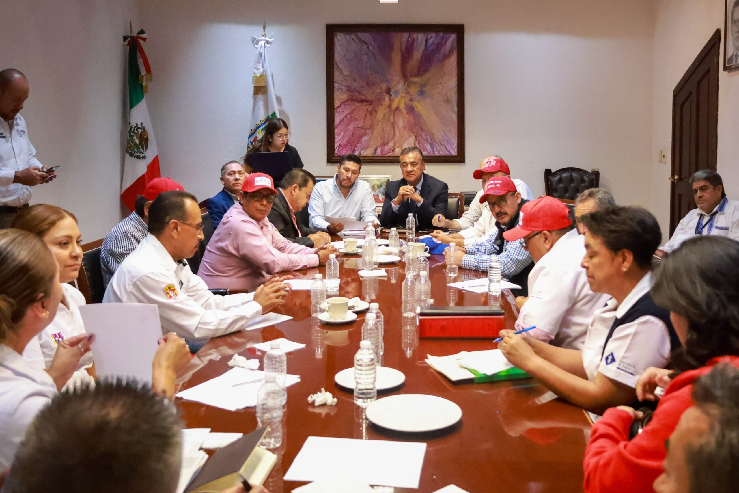 Acuerdan diálogo autoridades y personal de Salud en Puebla