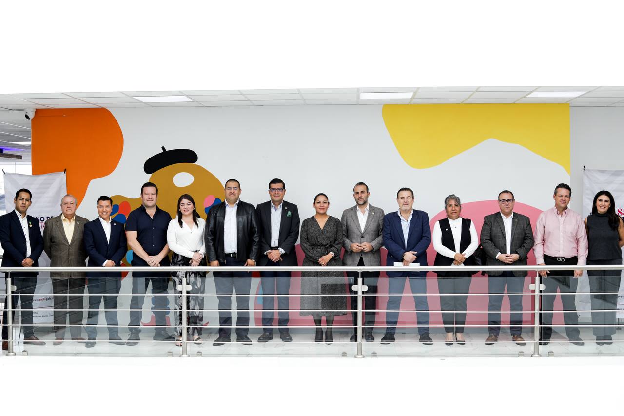 Lupita Cuautle presenta avances de gestión a empresarios