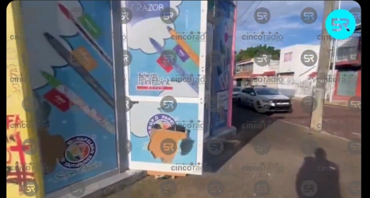 Grupo Papelero Gutiérrez fue víctima de un nuevo cristalazo en la colonia Loma Bella. Policía municipal acudió al lugar; se investiga el robo.