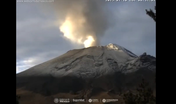 Popocatépetl mantiene actividad moderada; CENAPRED reporta exhalaciones y tremor constante