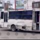 Uno de los conductores ignoró el semáforo en rojo; no hubo heridos graves. Las unidades fueron retiradas y la vialidad se normalizó rápidamente.