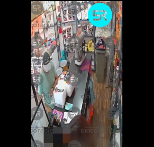 Presunto estafador es captado ocultando cambio en Cholula