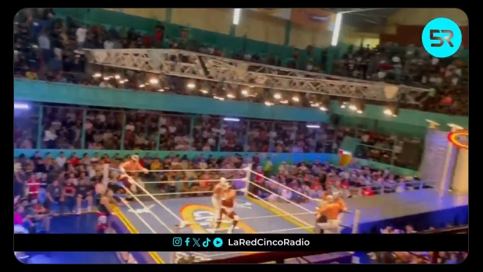 Arena Puebla celebra 72 años con lleno total. Blue Shark se corona campeón ante Robin; Místico, Volador Jr. y Máscara Dorada brillan en la estelar.