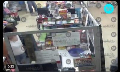 Asalto armado en tienda SuperMass de Atencingo; ladrones huyen en moto