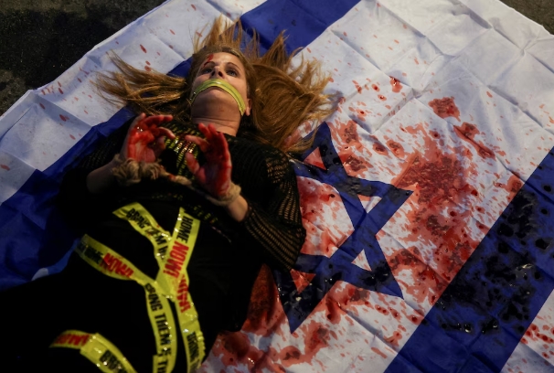 Un informe del Proyecto Dinah denuncia que Hamas usó violencia sexual como táctica planificada durante el ataque del 7 de octubre en Israel.