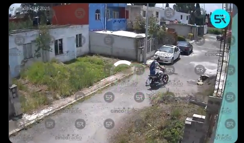 Captan robo de motocicleta en San Diego Castillotla