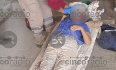 Cuatro trabajadores cayeron de una azotea mientras hacían colado en una casa de Papalotla, Tlaxcala. Uno fue trasladado al hospital; está estable.
