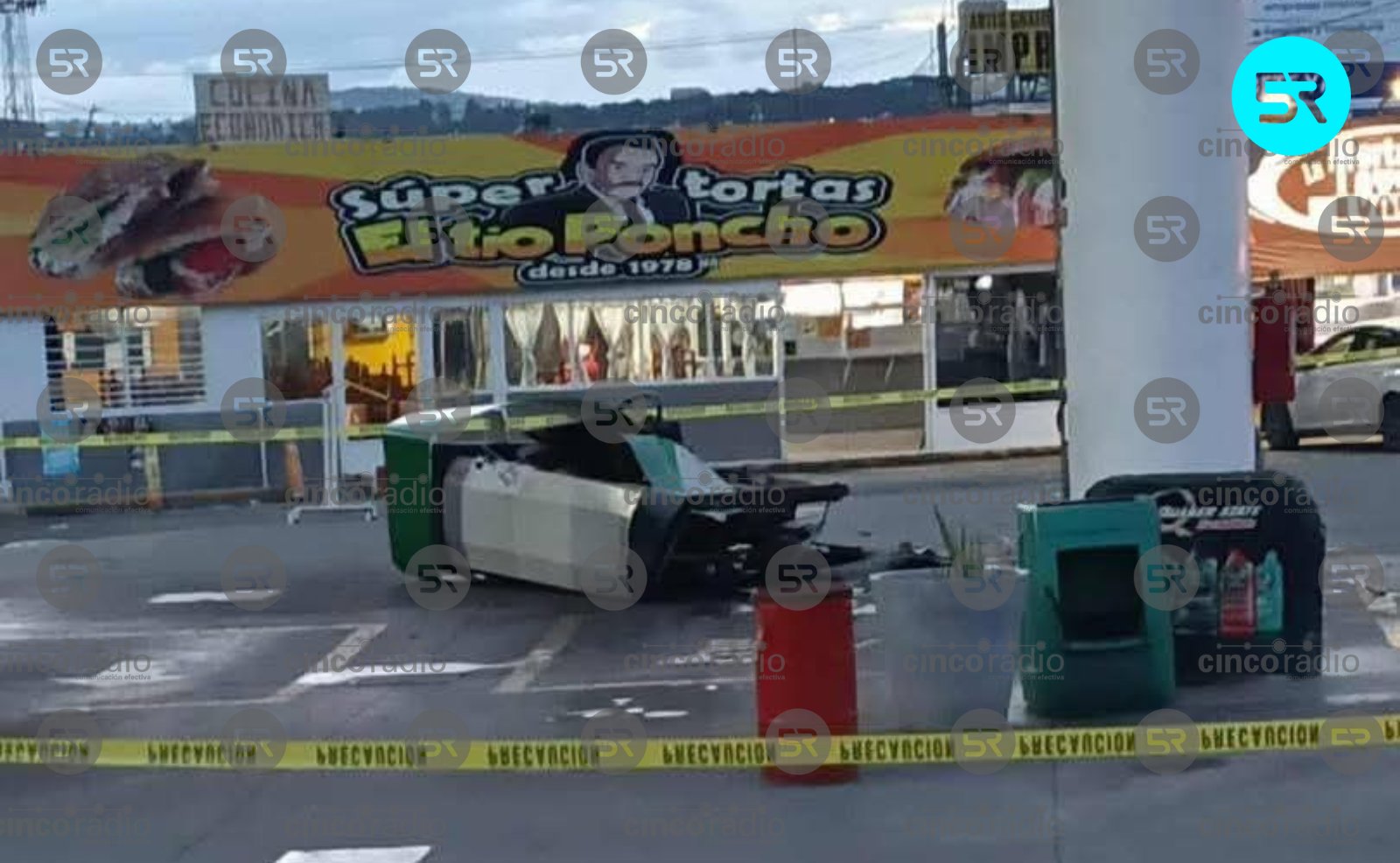 Persecución en Apizaco termina con caída de bomba en gasolinera