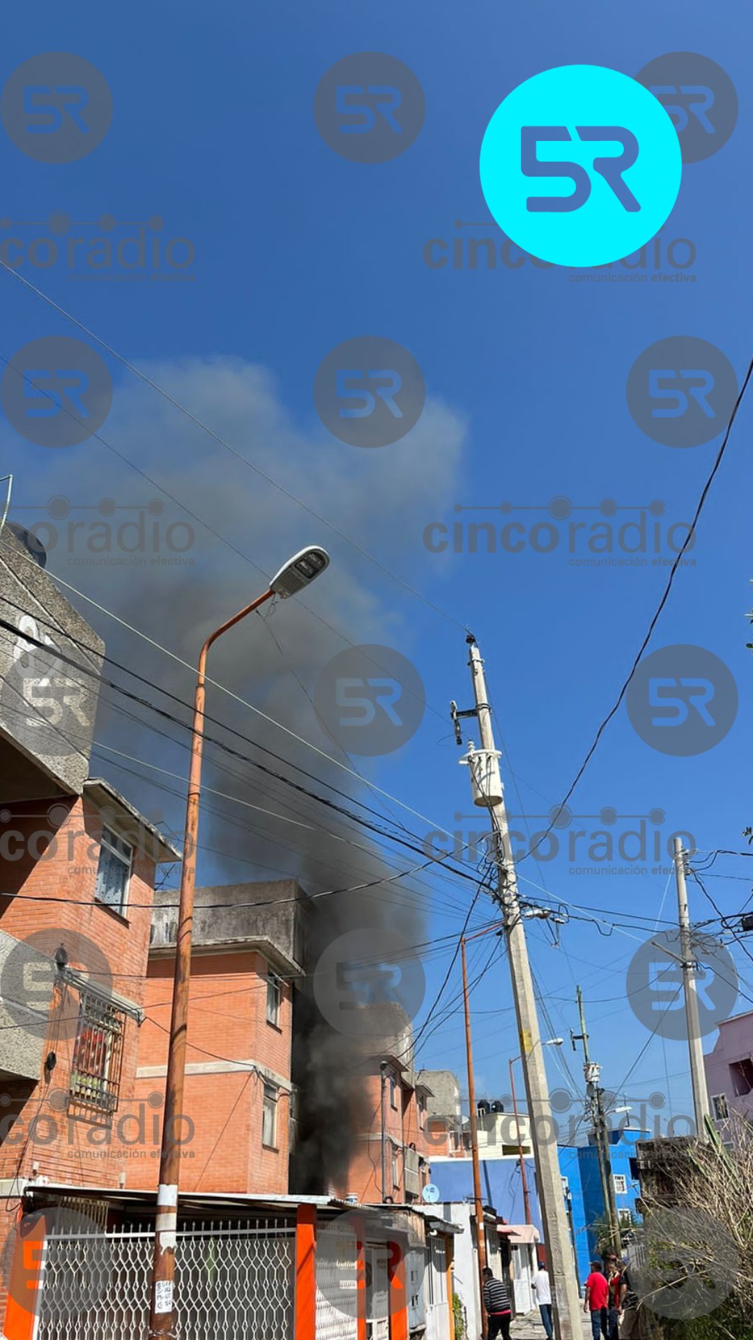Este martes se registró un incendio en un edificio de Infonavit en Atlixco. No hubo heridos. Bomberos atendieron el siniestro.