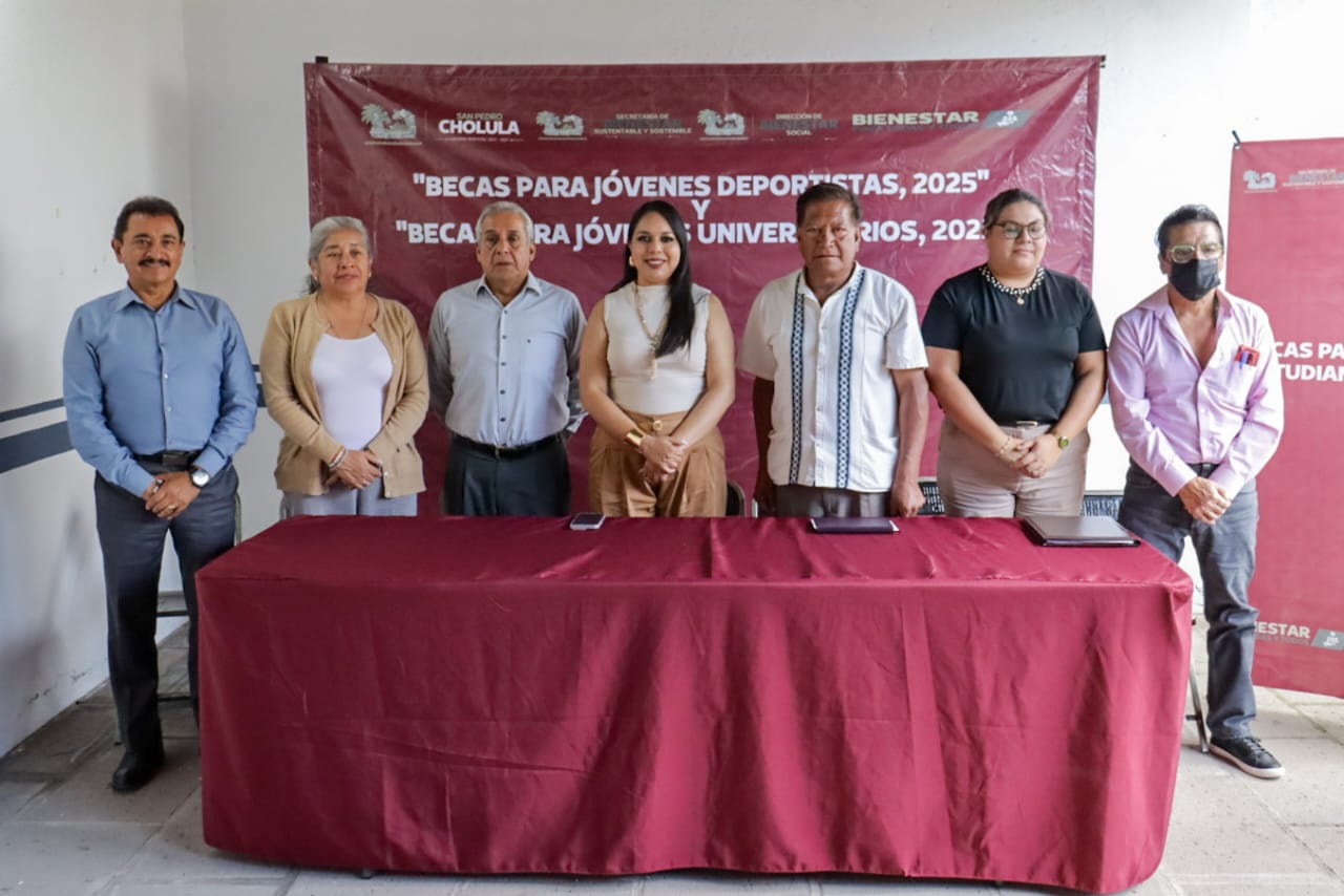 Amplía Tonantzin Fernández plazo para becas a universitarios y deportistas en San Pedro Cholula