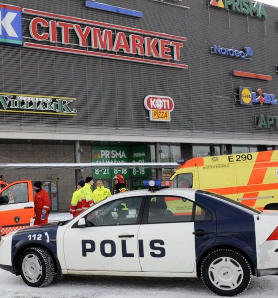 Apuñalan a varias personas en un centro comercial de Tampere, Finlandia; policía detuvo al agresor y asegura que la situación ya está bajo control.