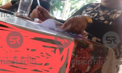 Más de 20 personas entregaron dinero a una supuesta licenciada que ofrecía acceso a programas federales; ya no responde y exigen apoyo de las autoridades.