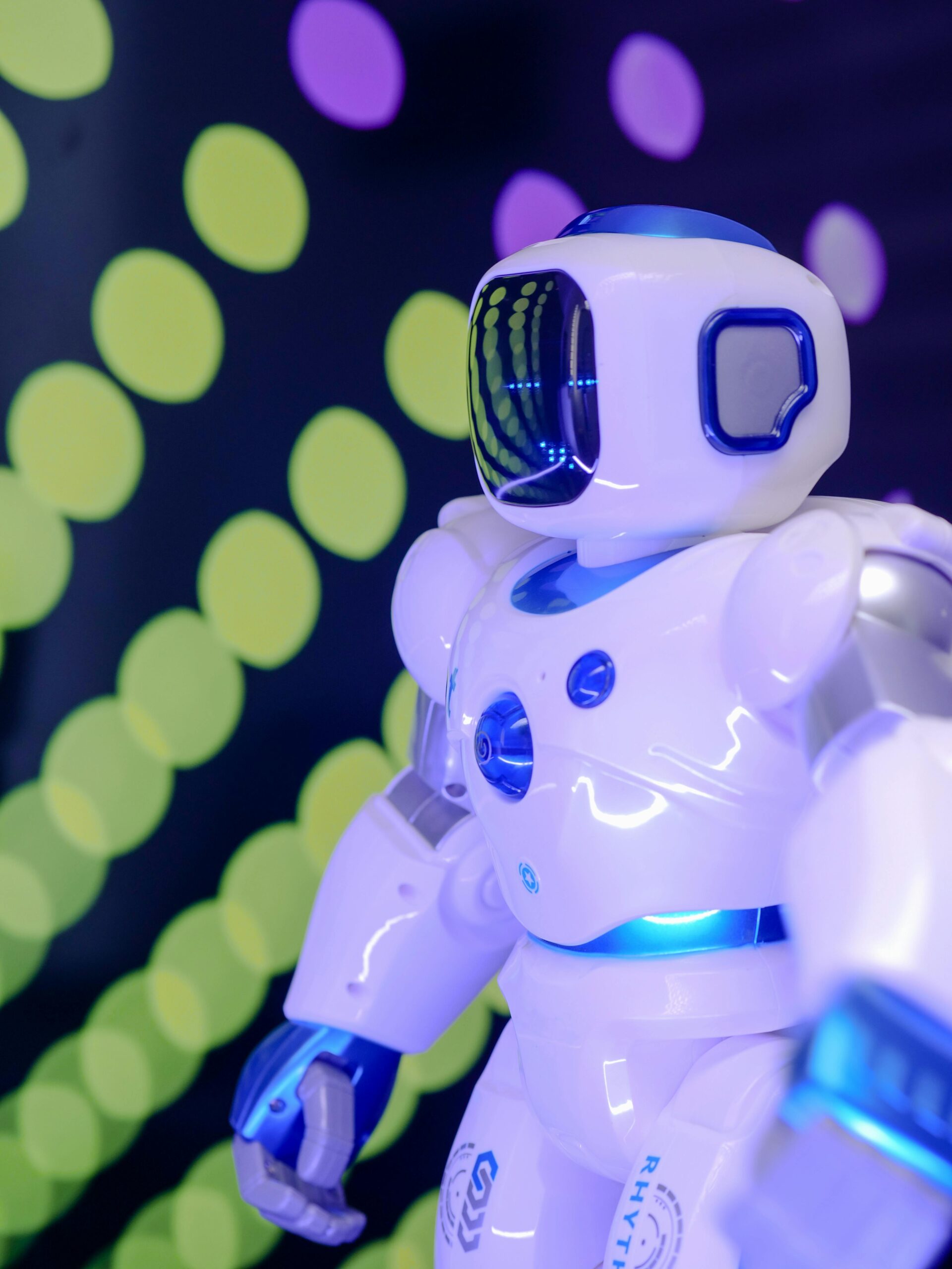 El MIT desarrolló mmNorm, un sistema con ondas milimétricas que permite a robots detectar y reconstruir objetos ocultos con 96% de precisión.