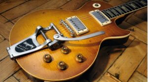 La Gibson Les Paul Standard desaparecida hace más de cuarenta años, terminó en el museo tras una donación.