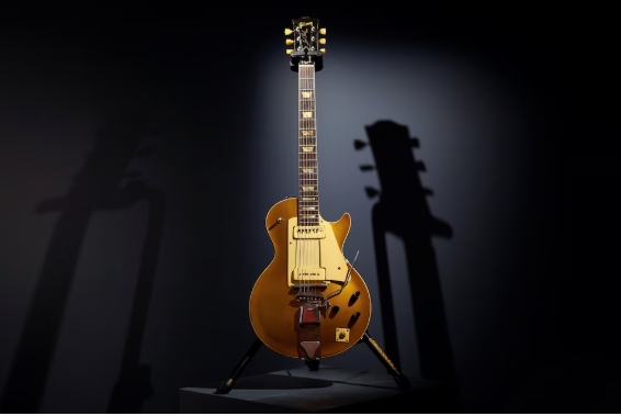 La guitarra robada de Mick Taylor fue subastada en Christie’s en 2004 y expuesta en el Met en 2019 sin reclamos previos