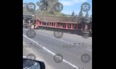 San Isidro Castillotla: tráiler derriba poste y huye
