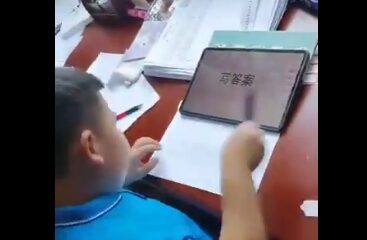 Video viral muestra a un niño chino sumando 10 números de cinco dígitos en 8 segundos. El ábaco mental potencia memoria, concentración y rapidez matemática.