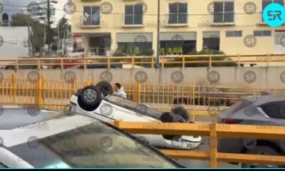 Un Chevy blanco vuelca frente al IMSS en Juárez–Serdán, sentido CAPU. El conductor se quedó dormido; se recomienda precaución.