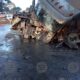Choque entre un tractocamión y una motocicleta en la autopista México-Puebla, debajo del puente de La María, sentido a San Felipe. Autoridades en el lugar.
