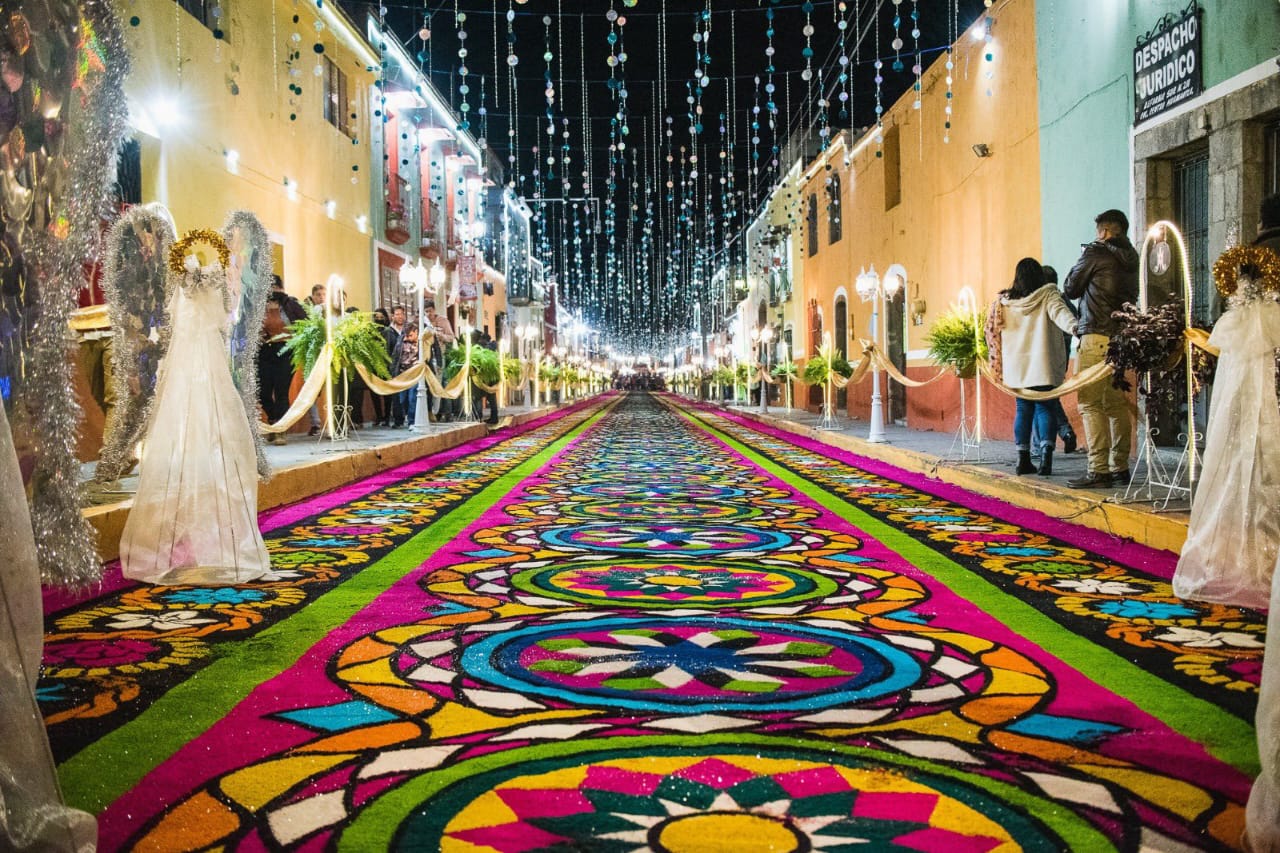 Huamantla vive “La Noche que Nadie Duerme” con arte efímero y fervor