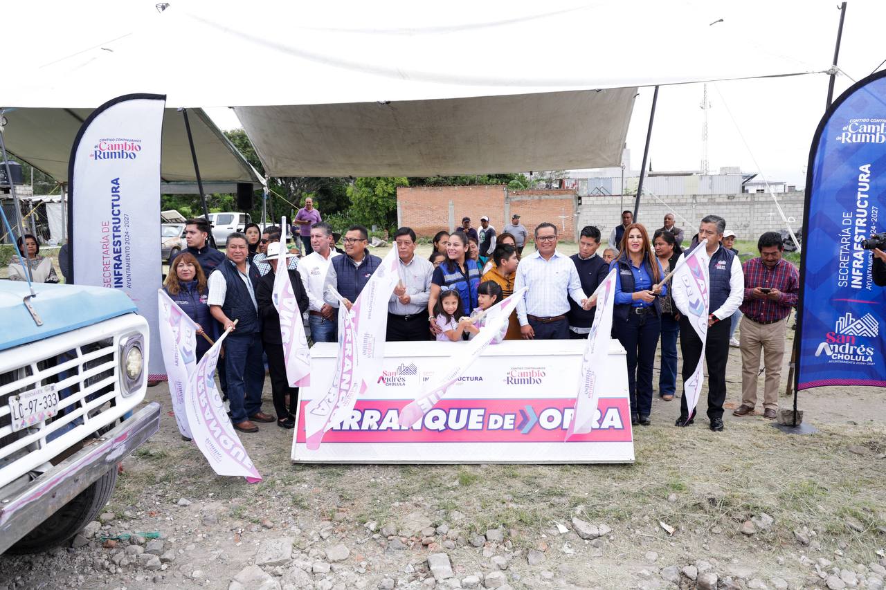 La presidenta de San Andrés Cholula, Lupita Cuautle, arrancó la obra de adoquinamiento en la calle Los Ranchos de San Bernardino Tlaxcalancingo, con mejoras integrales de infraestructura.