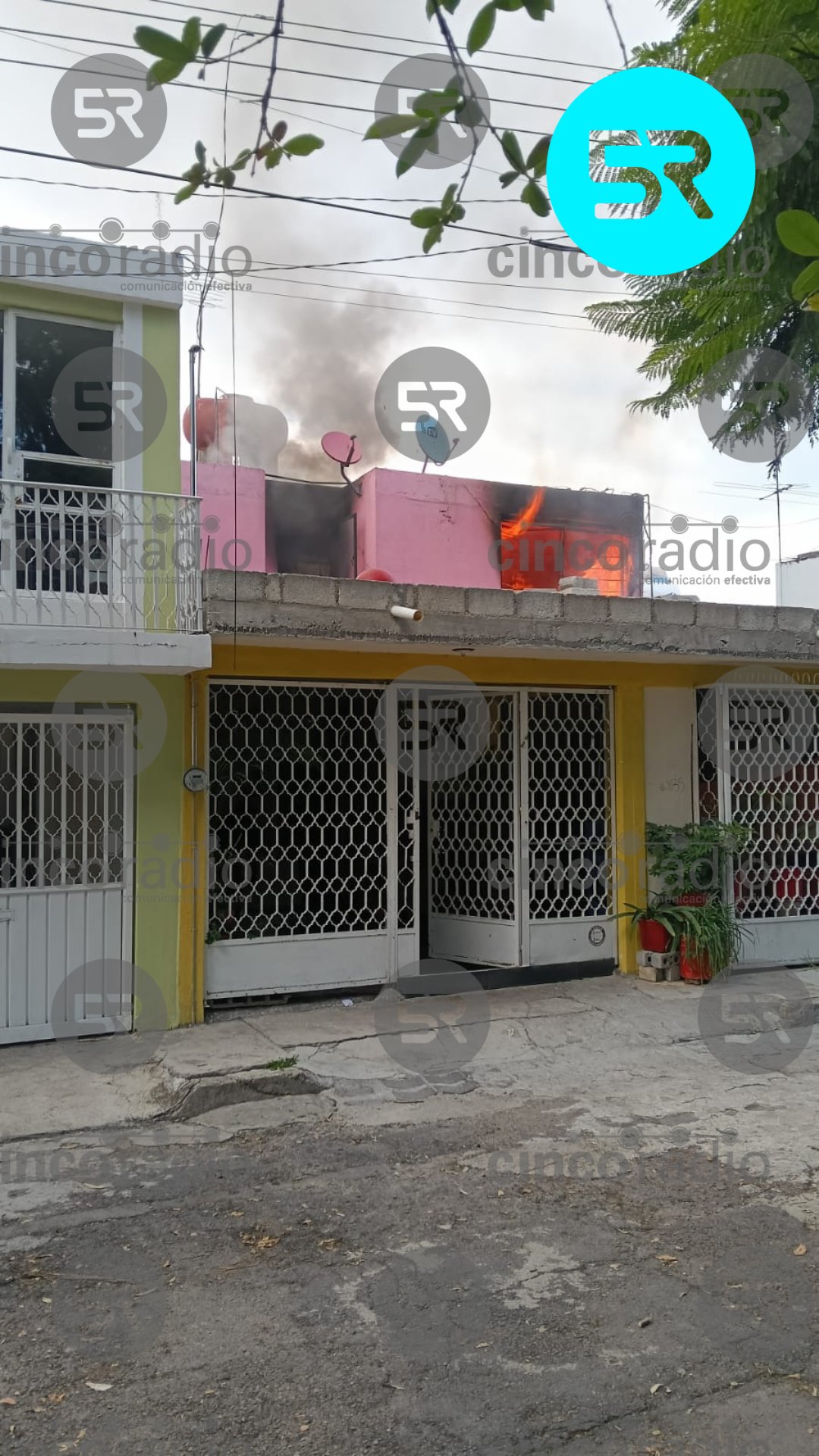 Sofocan incendio en vivienda del Fraccionamiento Maravillas
