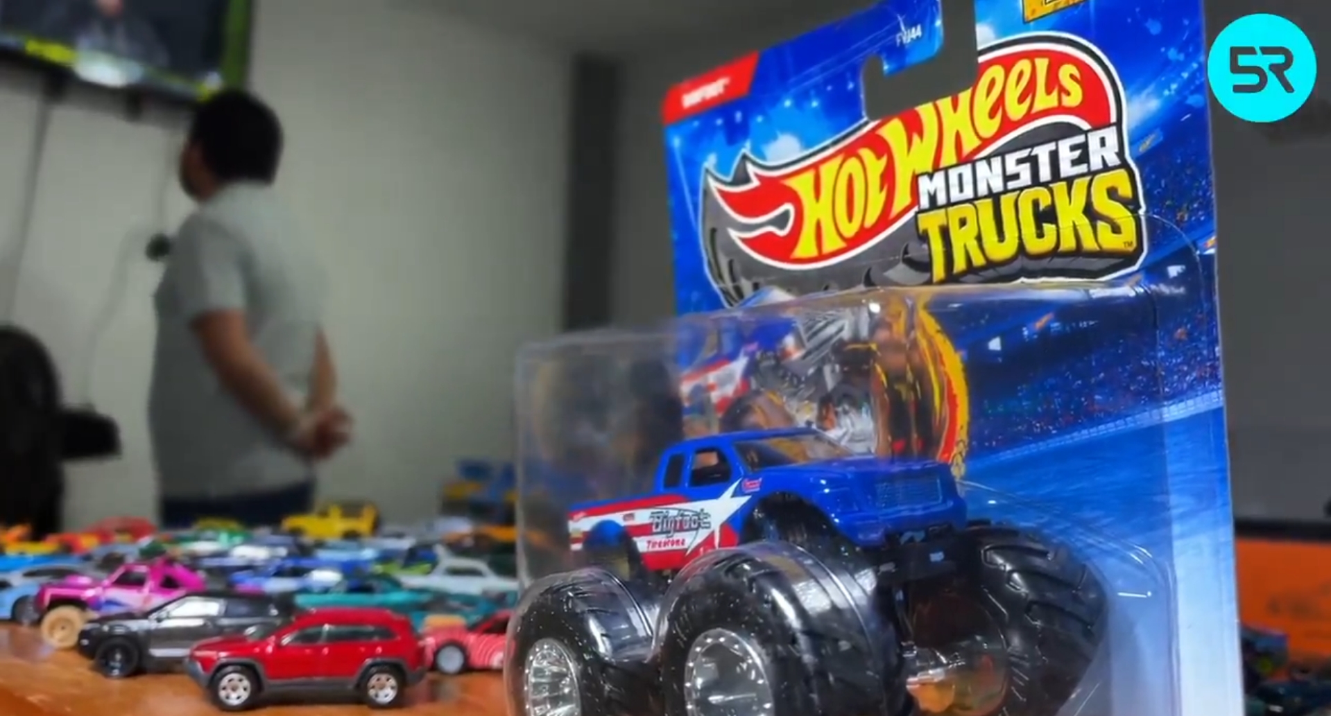 El 30 de septiembre se celebra regalar un Hot Wheels, tradición iniciada en Monterrey por Alejandro Rodríguez para compartir sonrisas y coleccionismo.