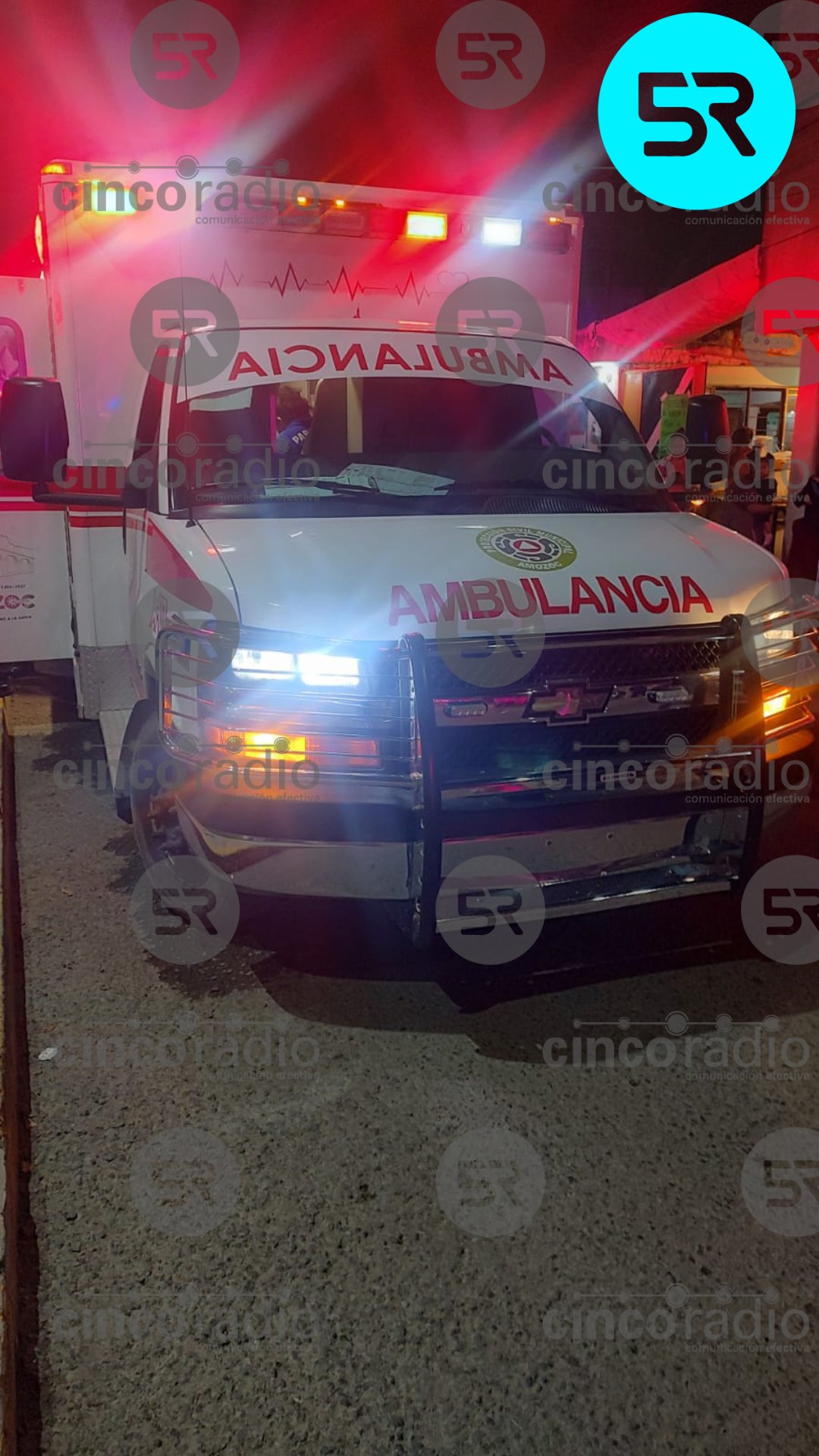 Vecinos entregaron a los presuntos responsables a la policía y exigieron atención médica inmediata