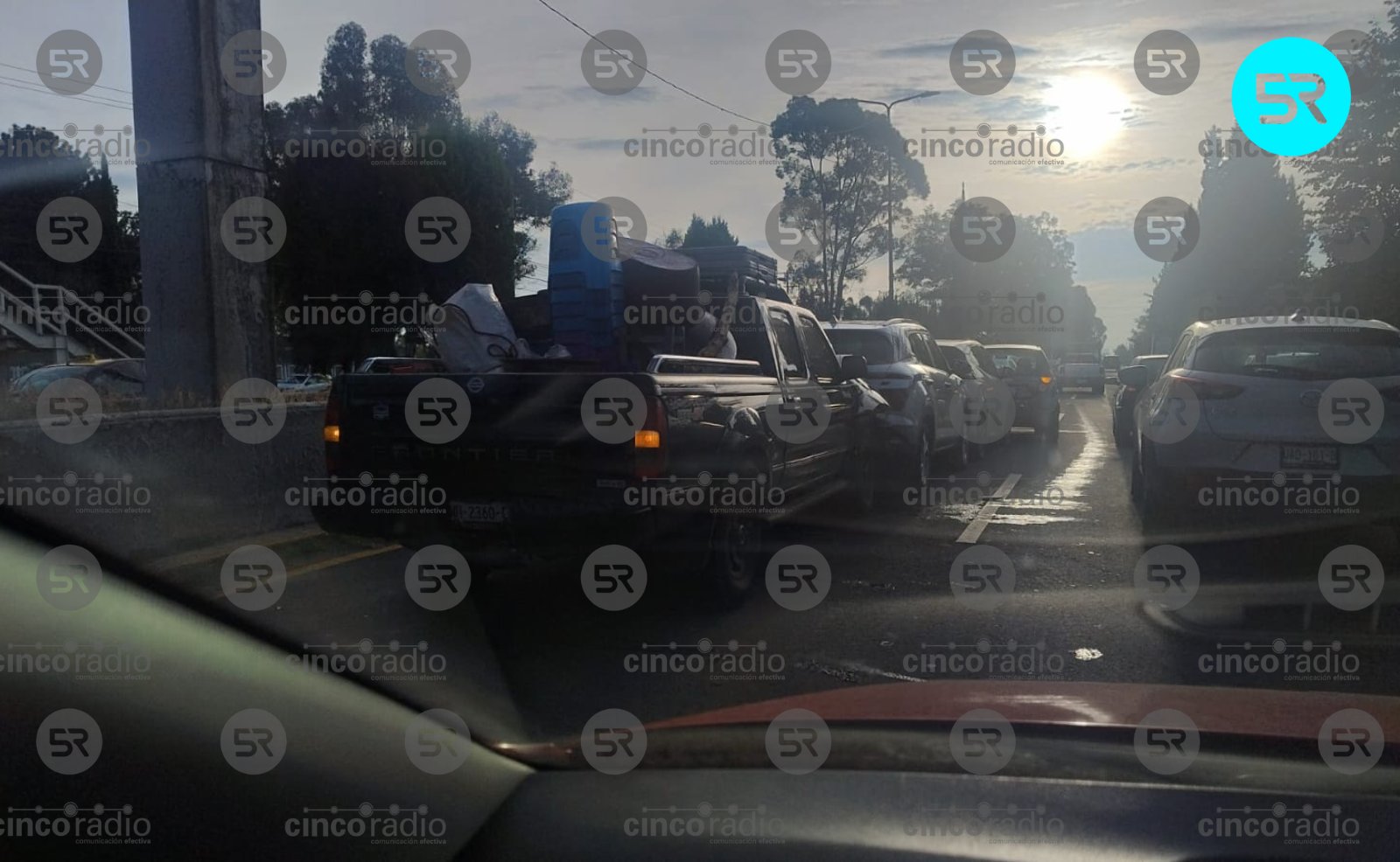 Carambola en La Recta a Cholula deja caos vial; cinco vehículos involucrados