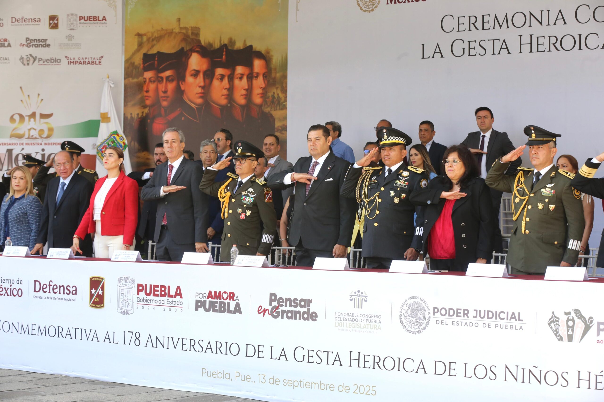 Alejandro Armenta encabezó la ceremonia del 178 aniversario con Guardia de Honor; Rodrigo Abdala destacó el papel del Ejército en la construcción de paz.