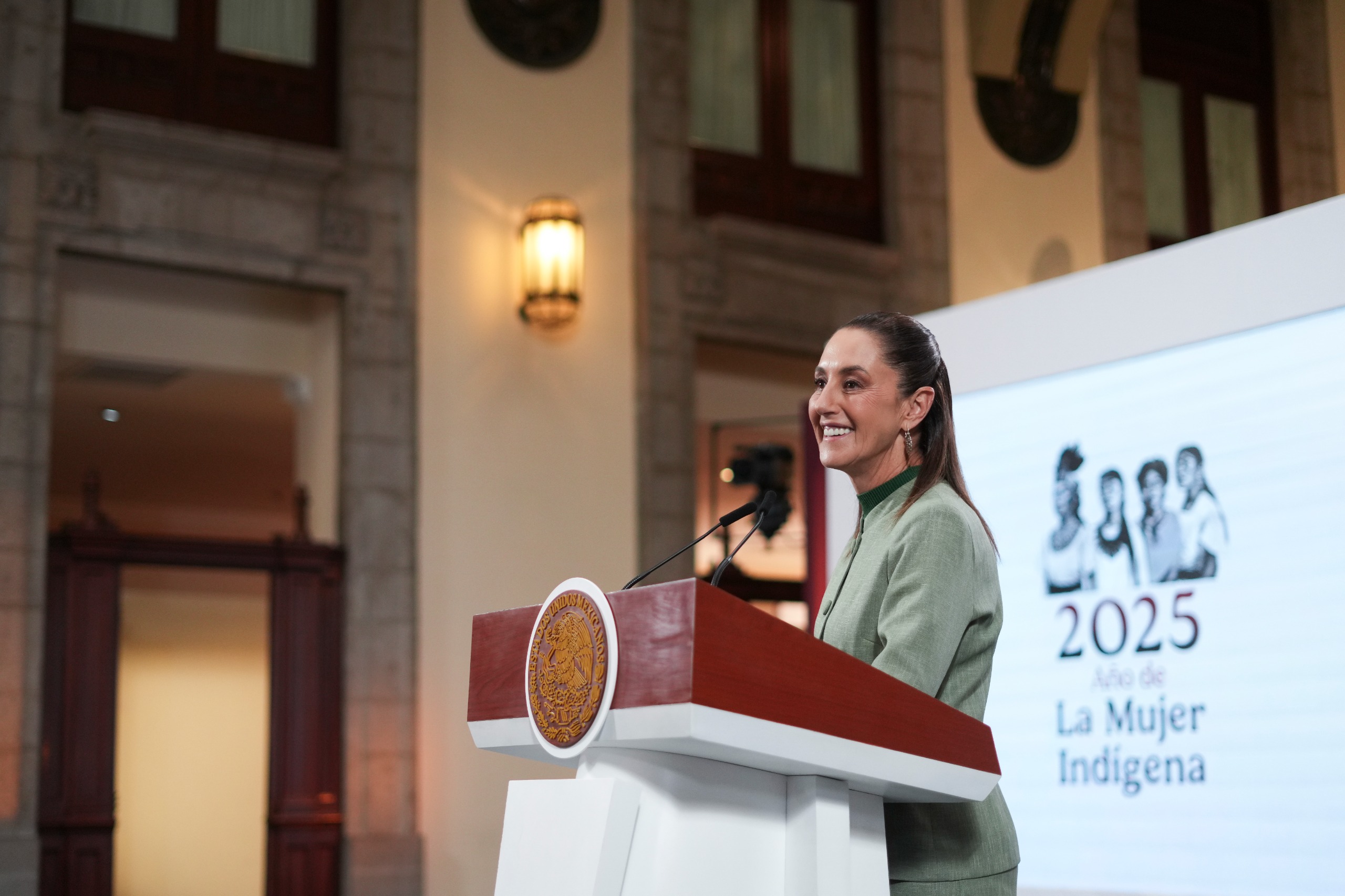 Claudia Sheinbaum destacó que el objetivo es que cada joven tenga una preparatoria cerca de casa; la meta de cobertura avanza 91.7%.