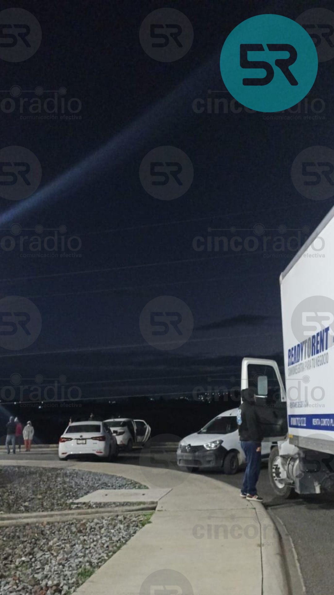 Manifestantes bloquean entradas de Mercado Libre en FINSA; repartidores exigen pago de servicios y no se entregan paquetes desde la mañana.