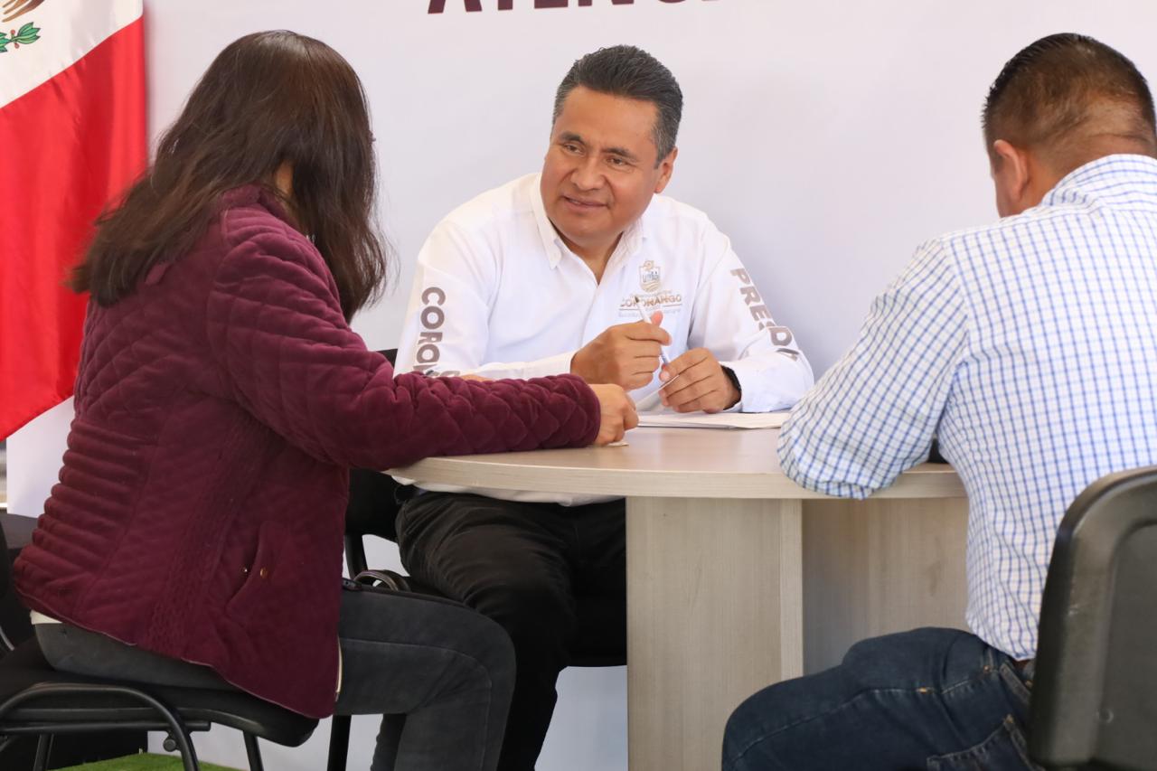 El edil de Coronango entregó 100 apoyos alimentarios y destacó que su gobierno trabaja desde el territorio para atender directamente a la población.