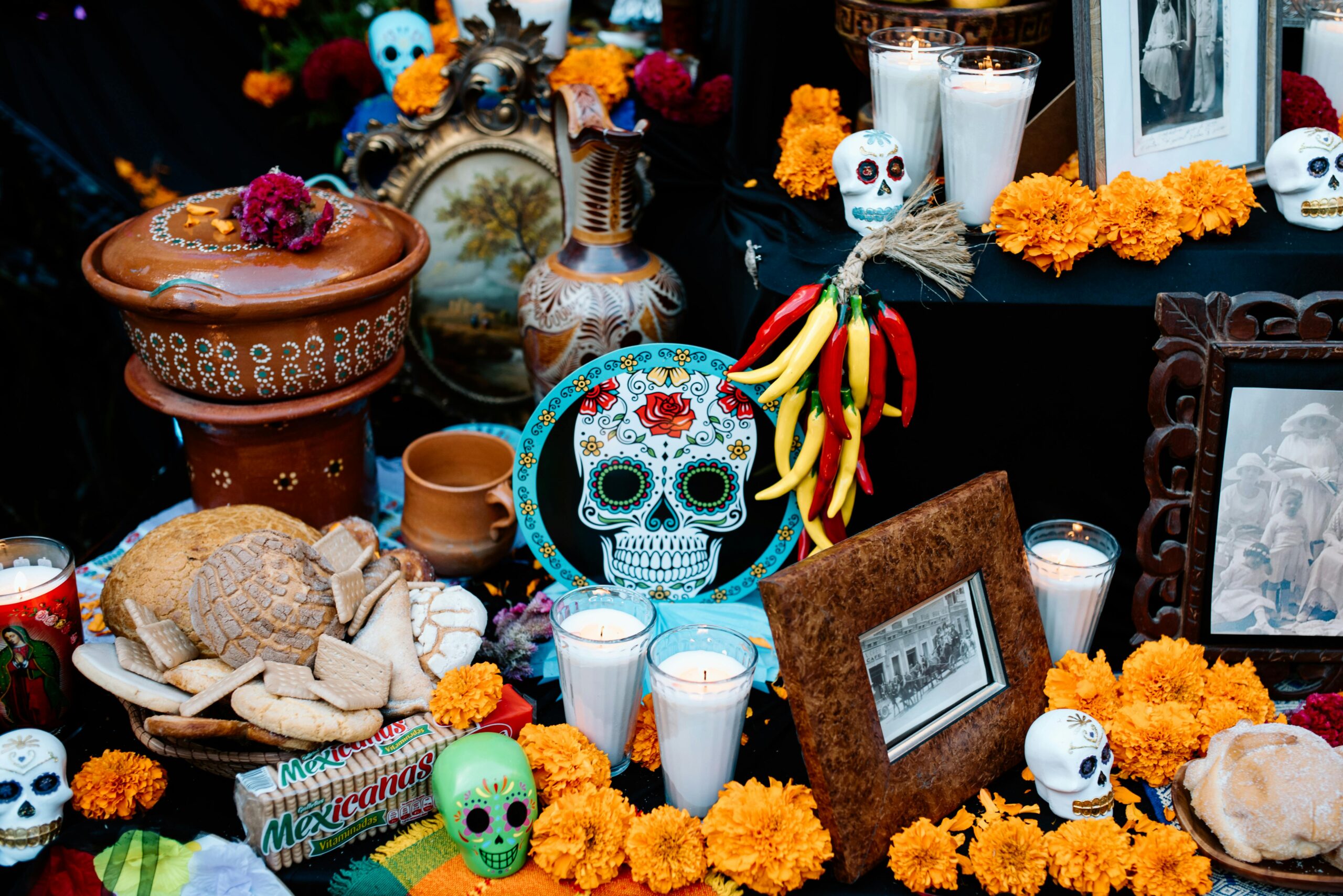 El 29 de octubre se recuerda a las almas que murieron ahogadas. Se les coloca agua, velas y flores para guiarlas en su regreso al mundo de los vivos.