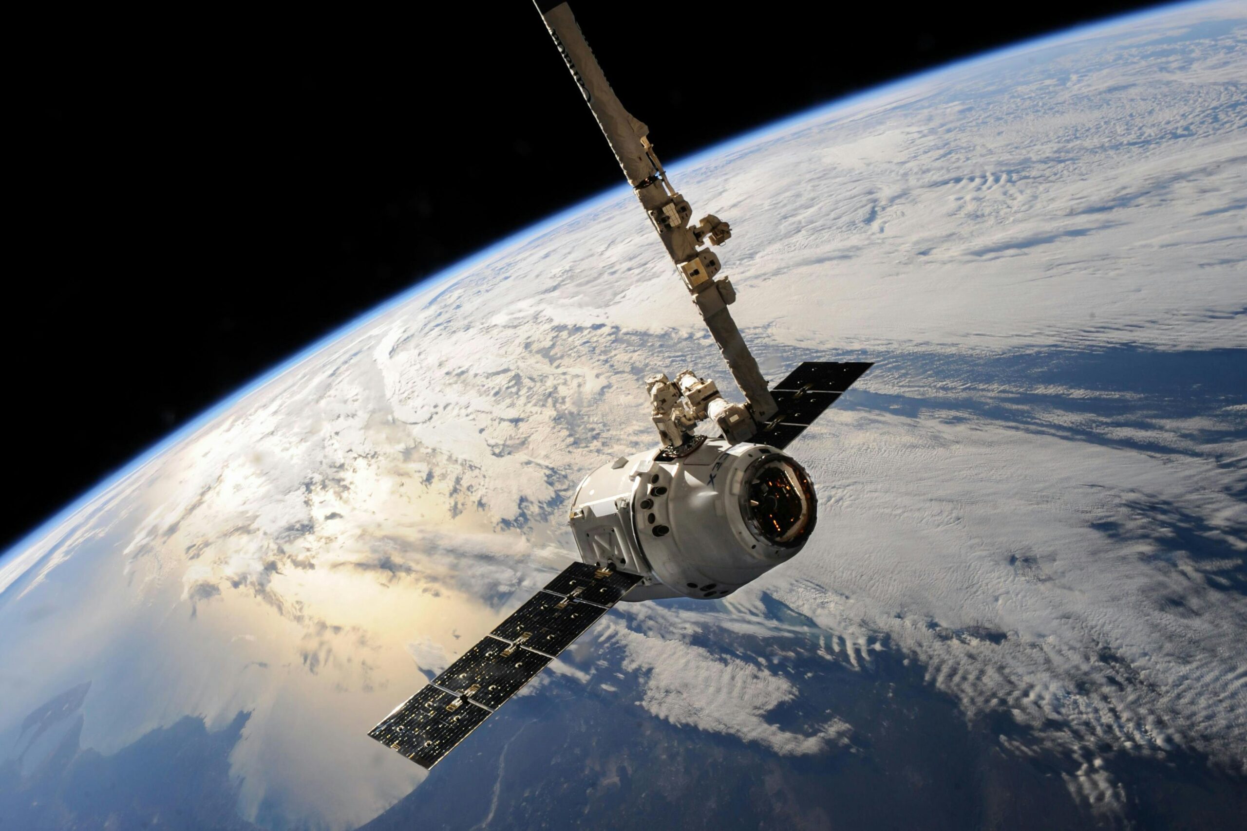 Científicos confirman que el cuasi-satélite 2025 PN7 acompañará a la Tierra por casi 60 años; no representa peligro para el planeta.