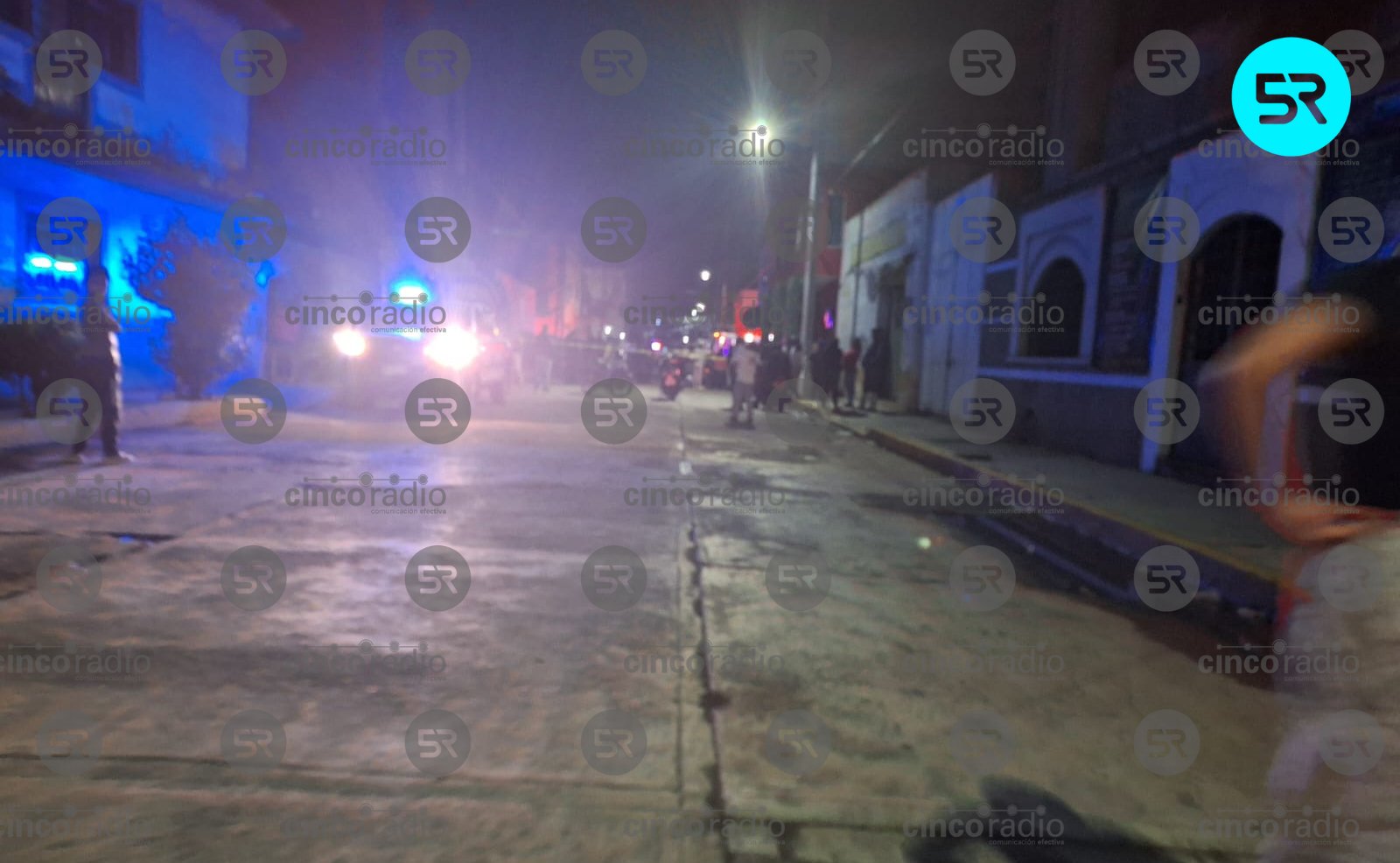 Dos hombres fueron asesinados en Texmelucan, Puebla, tras un ataque con arma de fuego. La Fiscalía investiga y realiza diligencias en la zona.
