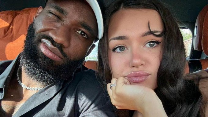 La influencer rusa Nikki Seey difundió un video donde acusa al futbolista camerunés de engañarla; asegura que “ni siquiera mostró culpa”.