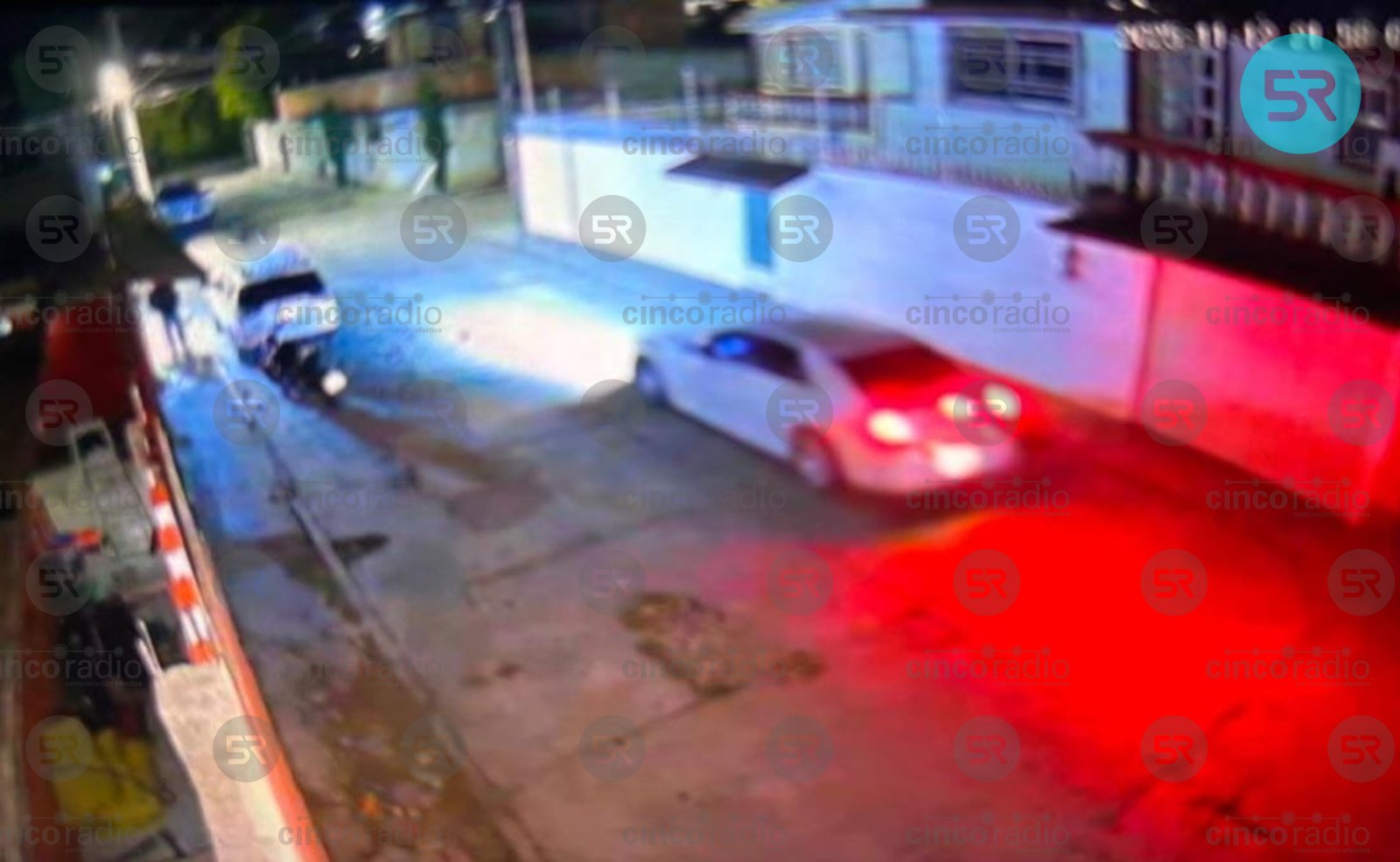 Un comando armado secuestró a una adolescente de 17 años en la colonia Santa Rosa, Apizaco. La policía confirmó el hecho y la Fiscalía ya investiga.