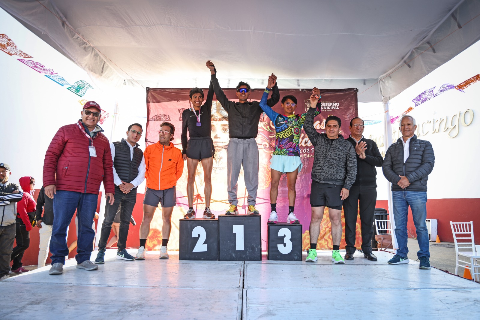 Mil corredores participaron en la segunda edición del evento deportivo encabezado por el alcalde Omar Muñoz y la secretaria de las mujeres, Yadira Lira Navarro.