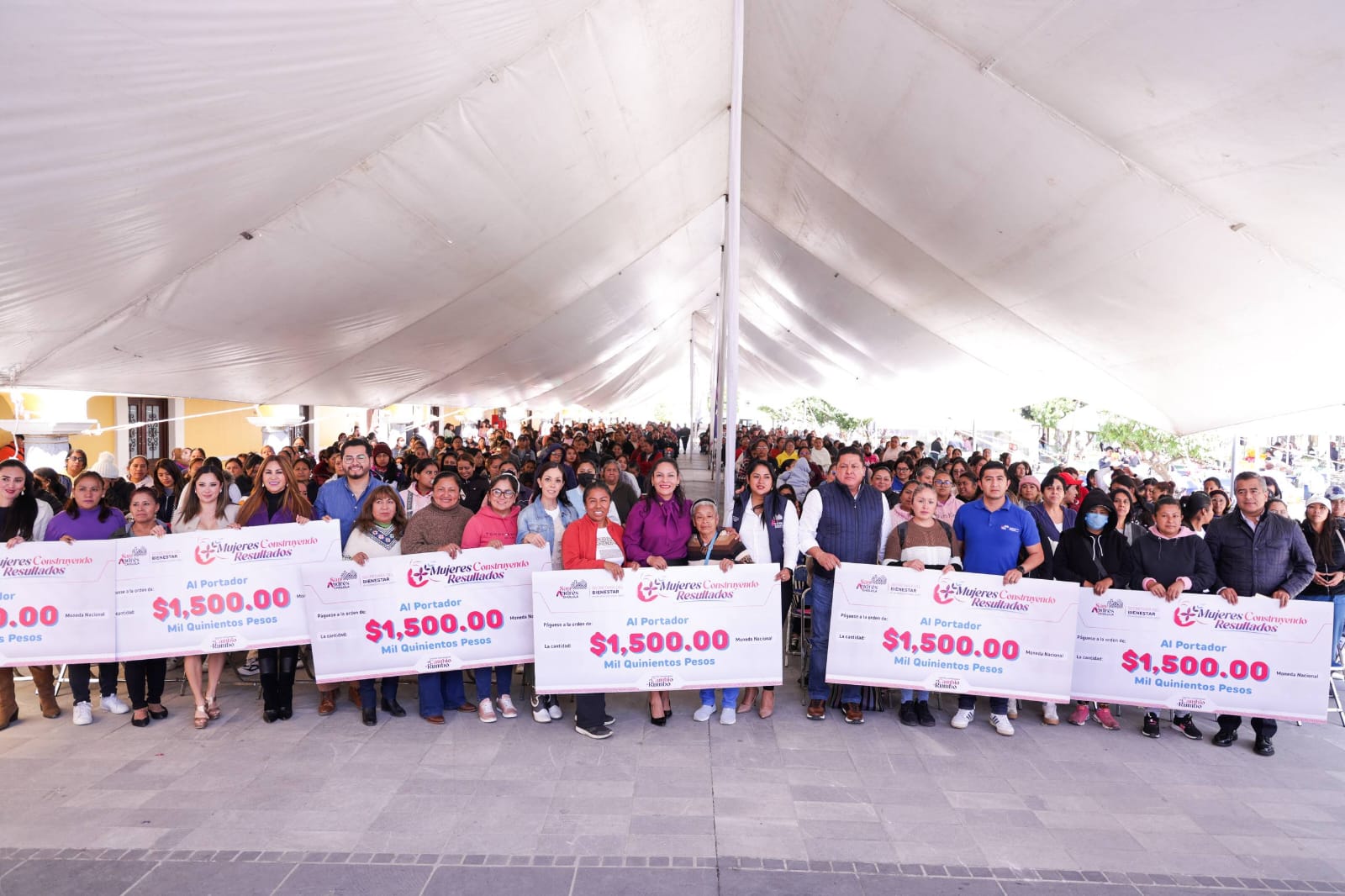 Mil mujeres de San Andrés Cholula fueron beneficiadas con apoyos y capacitaciones del programa “Mujeres Construyendo Resultados”, impulsado por Lupita Cuautle.