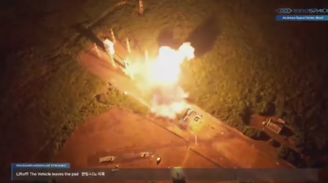 Un cohete comercial surcoreano se estrelló segundos después de despegar desde Brasil. No se reportaron víctimas ni daños fuera de la zona de seguridad.