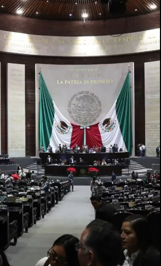 La Comisión de Recursos Hidráulicos aprobó la nueva Ley General de Aguas con 28 votos a favor, 10 en contra y 2 abstenciones; el dictamen irá al Pleno.