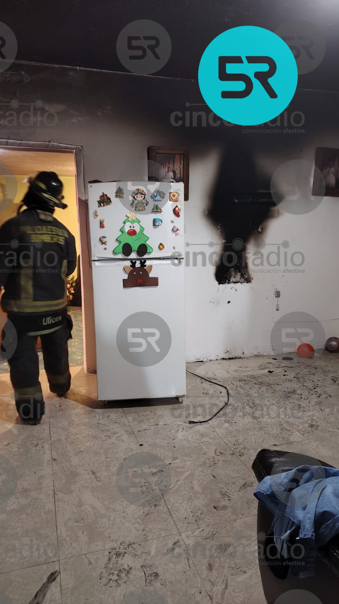 Bomberos controlaron un conato de incendio en Reforma Sur causado por una veladora; no hubo lesionados y se descartaron riesgos adicionales.