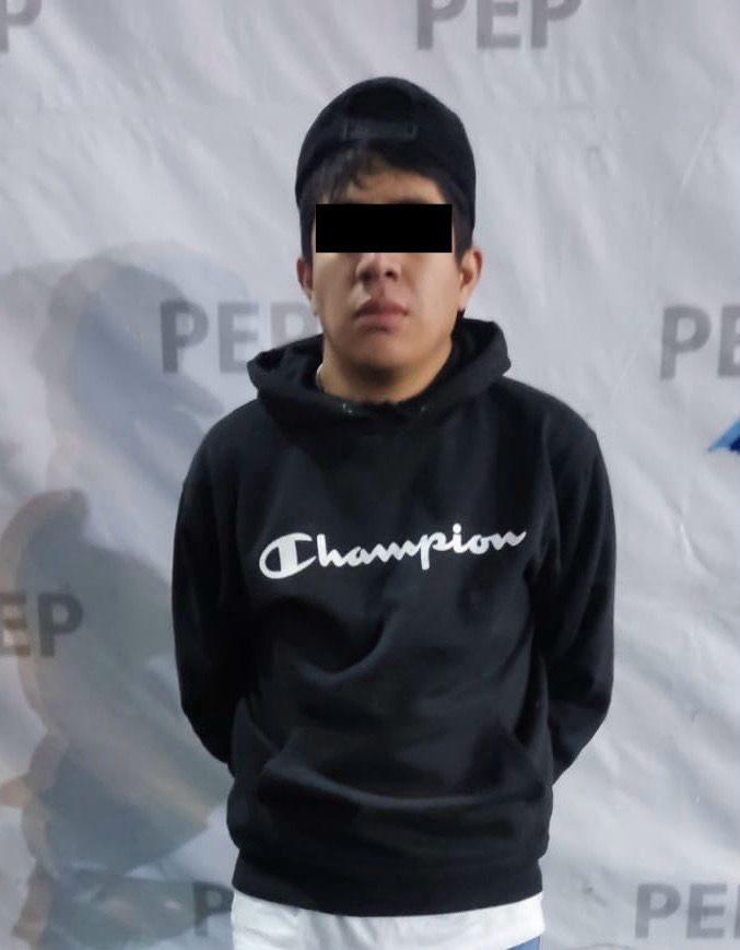 Gracias al C5i, la SSP detuvo en Coronango a tres sujetos armados que viajaban en una camioneta robada; investigan su vínculo con robos a Tiendas 3B.