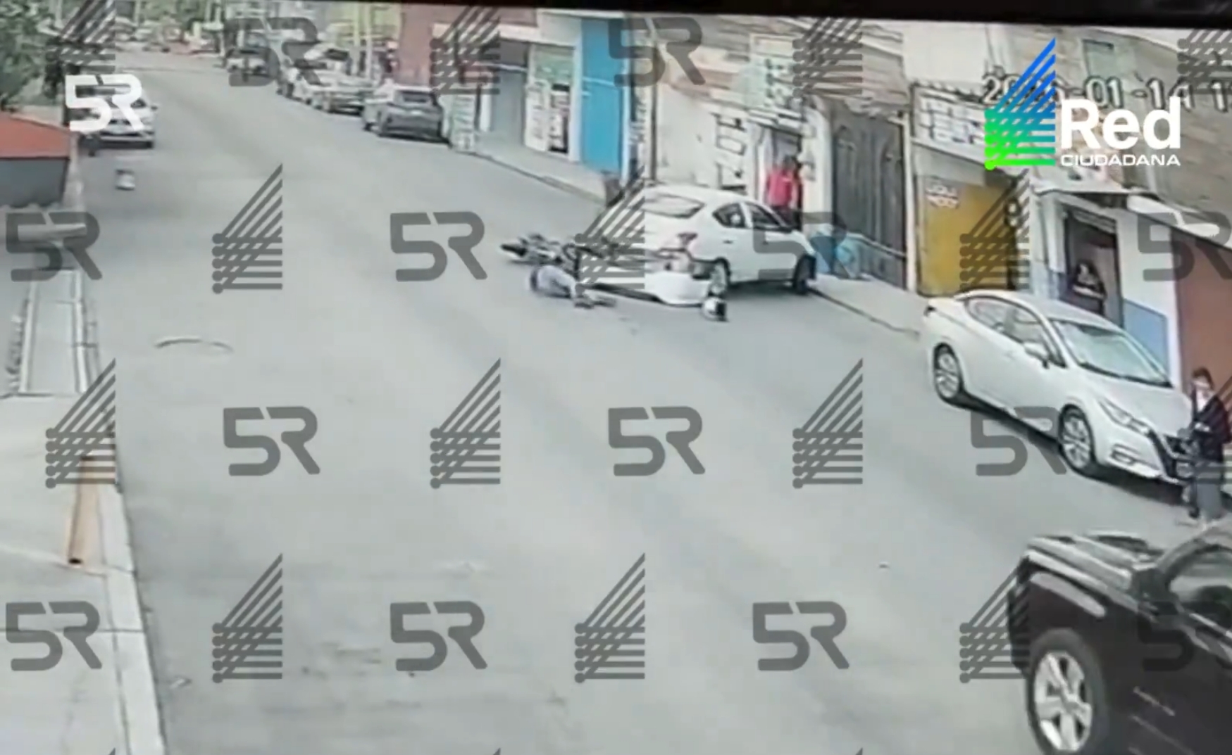 Elementos de tránsito atendieron el choque ocurrido en la intersección de Francisco Villa y Veracruz en San Rafael Ote.