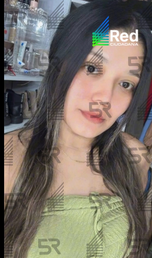 La joven viajaba en un Chevrolet Malibu y habría sido interceptada por sujetos desconocidos; familiares piden apoyo para localizarla.